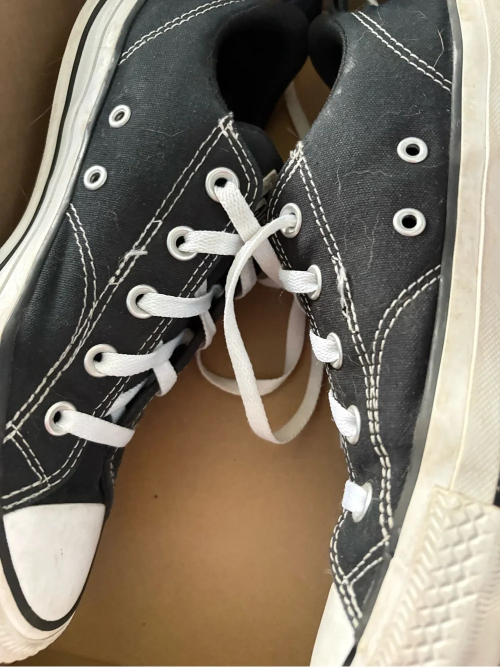 Converse black low tops - Picture 7 of 13